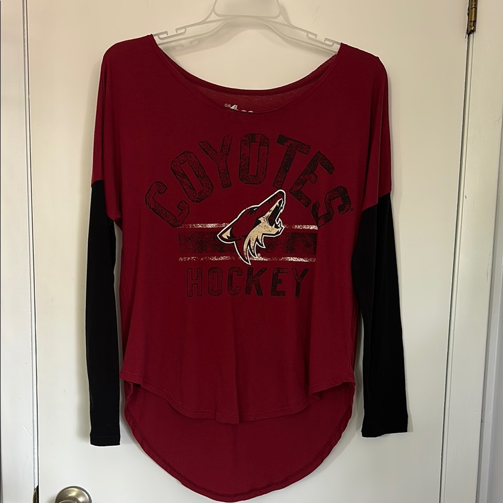 Arizona Coyotes Raglan Graphic Tee with High Low Hem